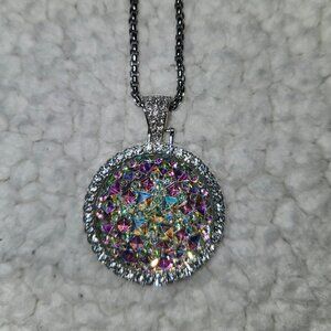 Womens costume jewelry necklace